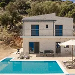 Thea Αννινάτα